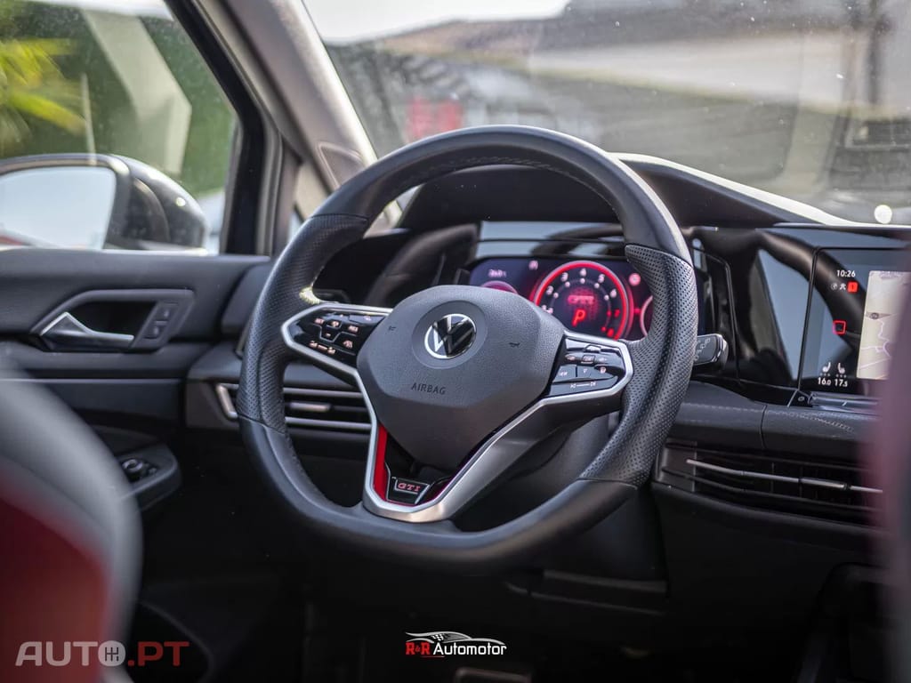 Volkswagen Golf 2.0 TSI GTI DSG Performance