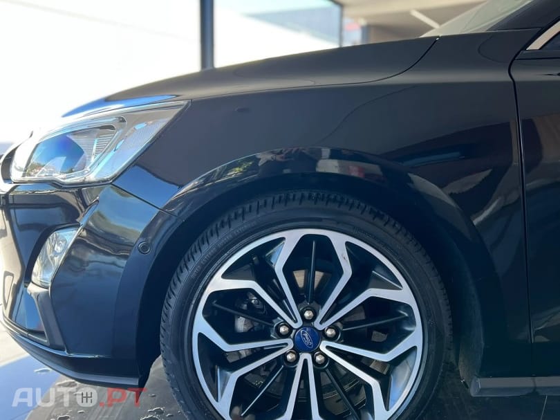 Ford Focus 1.0 EcoBoost S&S ST-LINE