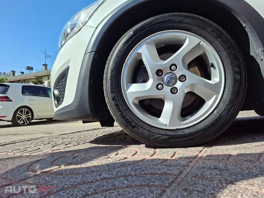 Volvo C30  Drive Momentum