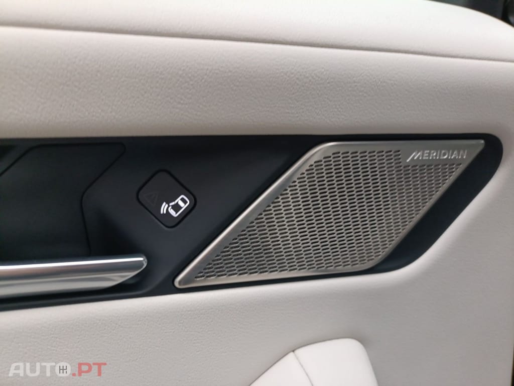 Jaguar I-Pace EV400 AWD SE