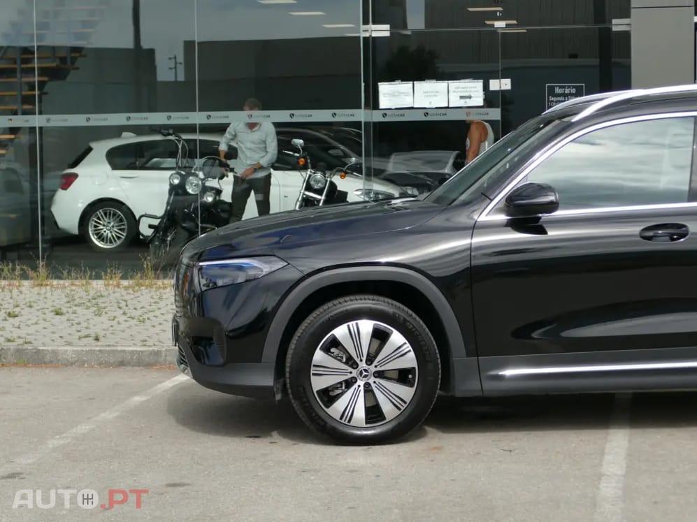 Mercedes-Benz EQB 300 4Matic Progressive