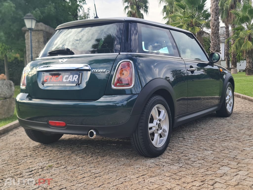 MINI Cooper Outro
