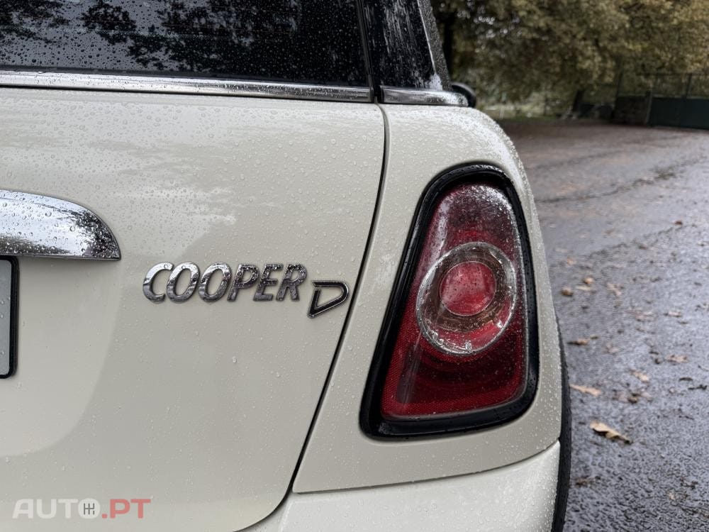 MINI Cooper Cooper D