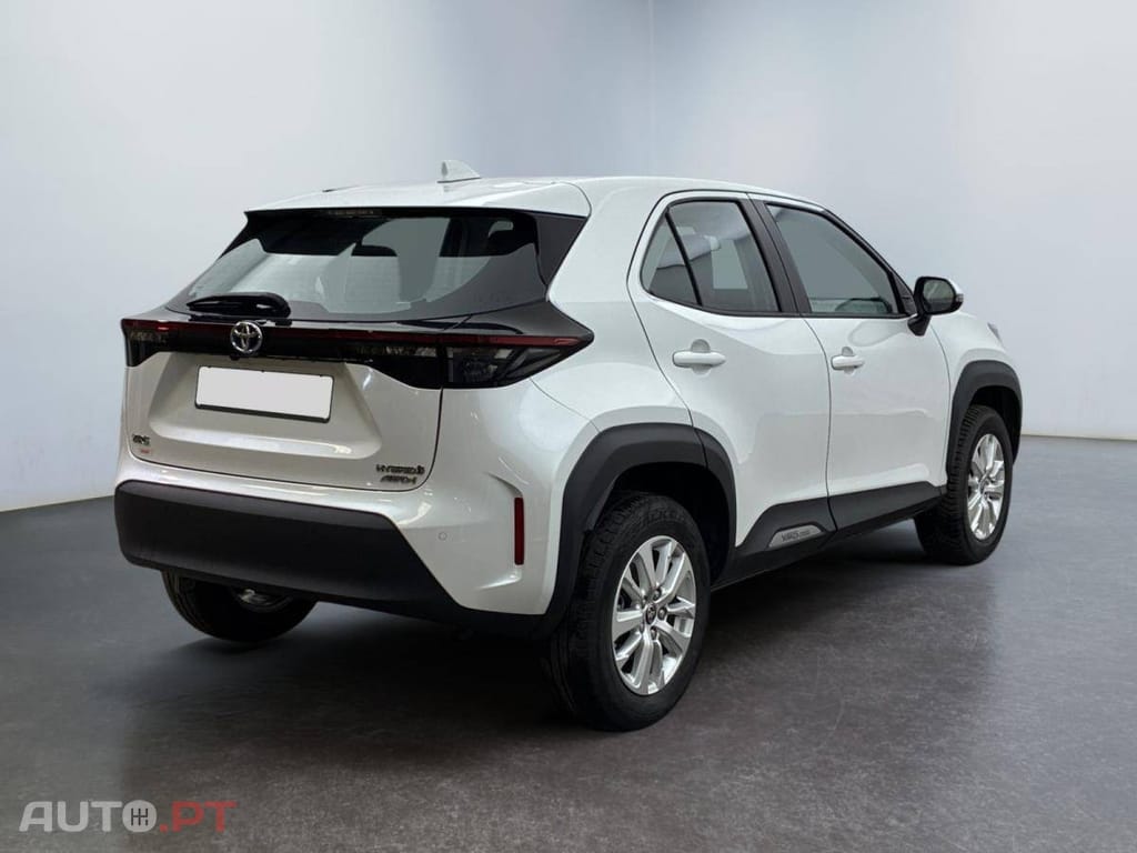 Toyota Yaris Cross 1.5 HDF Dynamic Business + beyond Zero Academy