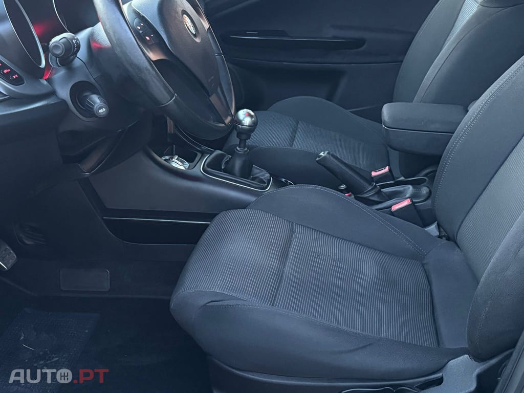 Alfa Romeo Giulietta 1.6 JTDm Distinctive