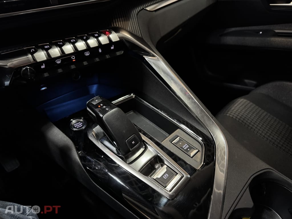 Peugeot 3008 1.5 BlueHDi Active Pack EAT8