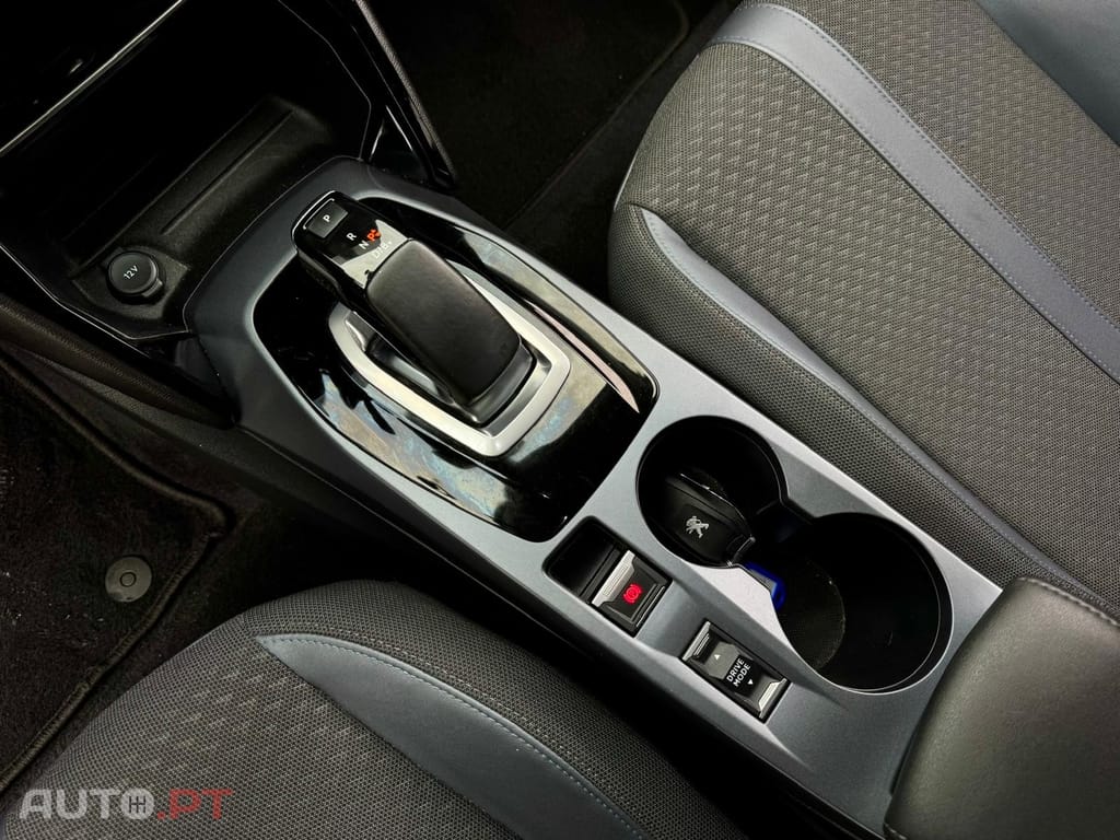 Peugeot E-2008 50 kWh Allure