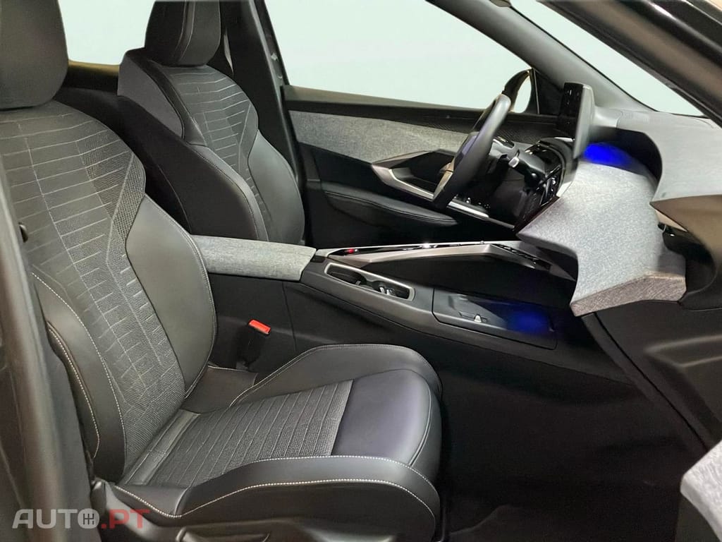 Peugeot 3008 1.2 Hybrid Allure e-DCS6