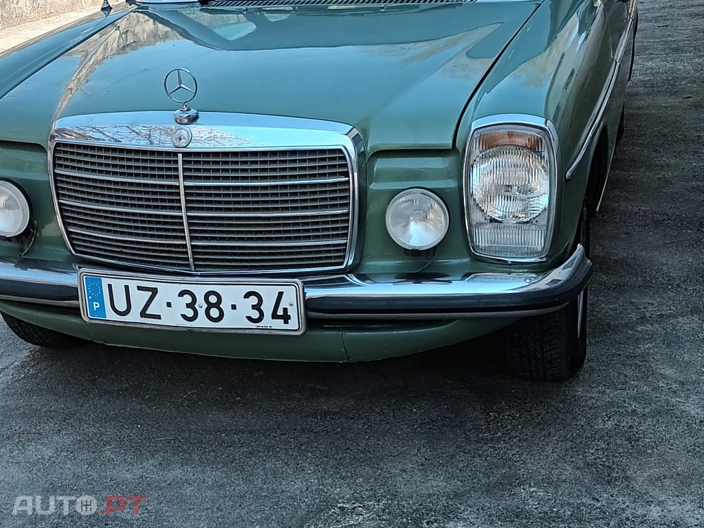 Mercedes-Benz 240 D