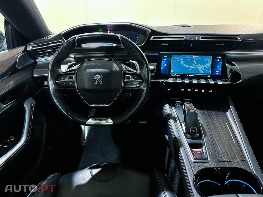 Peugeot 508 SW e-EAT8 225