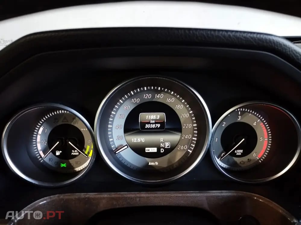 Mercedes-Benz E 300 Bluetec Hybrid Avantgarde