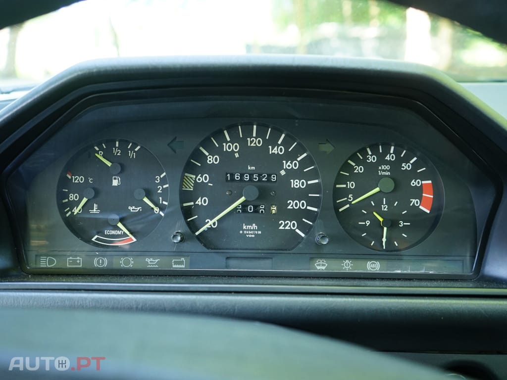 Mercedes-Benz 230 CE w124
