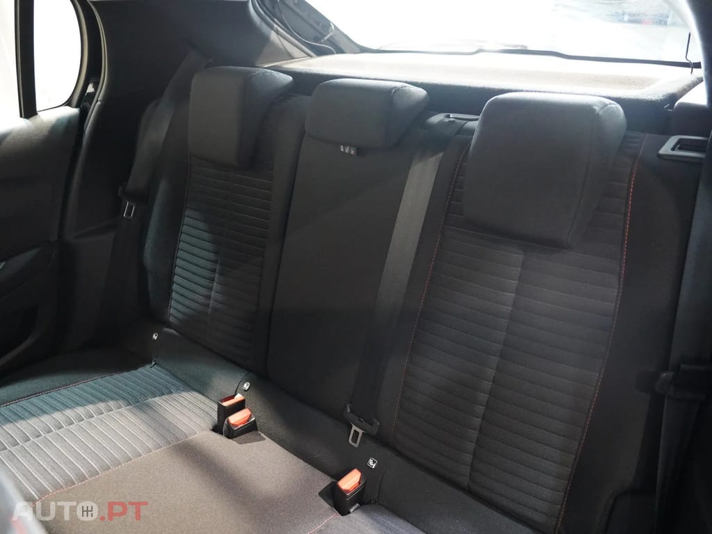 Peugeot E-208 50 kWh Active Pack