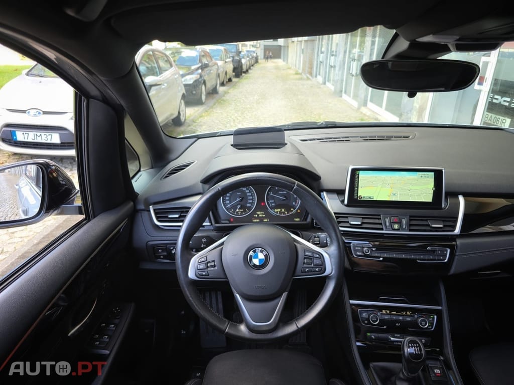BMW 216 d Line Sport