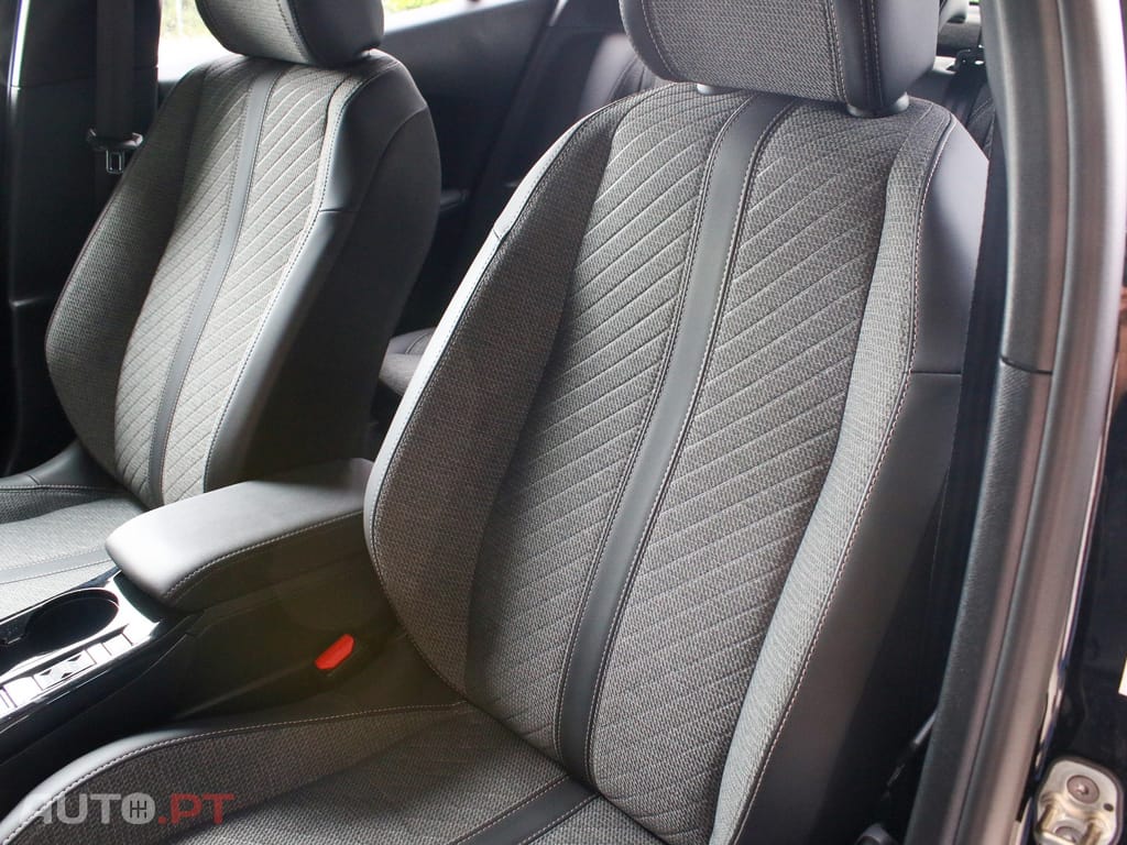 Peugeot 2008 1.2 PureTech Allure