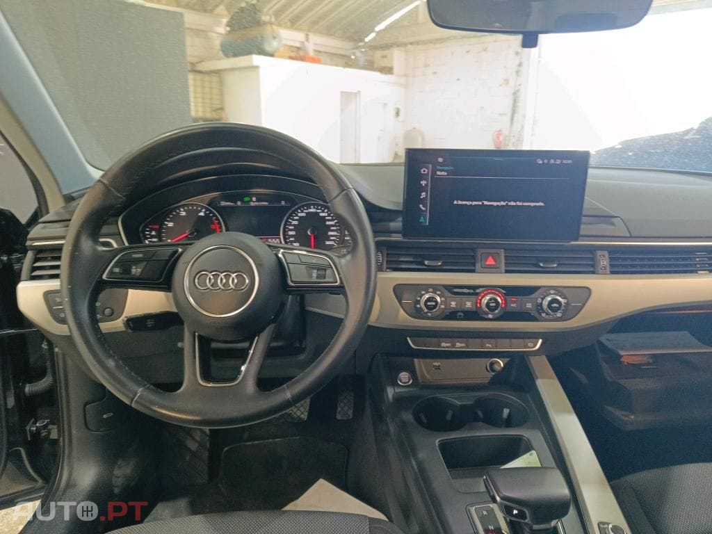 Audi A4 Avant 30 TDI S tronic