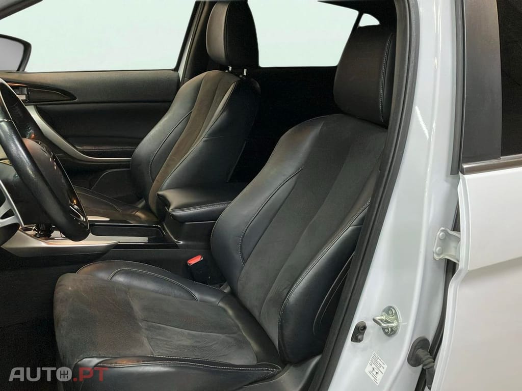 Mitsubishi Eclipse Cross PHEV MOTION AT1