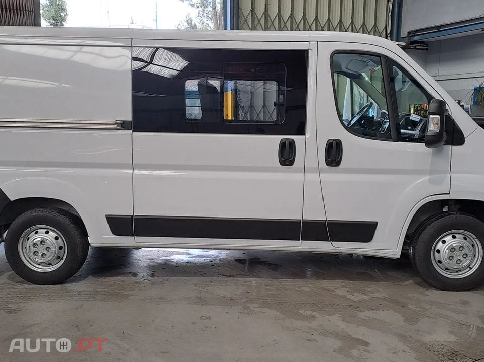 Opel Movano L2H1 3.5T 2.2 D 9 Lugares