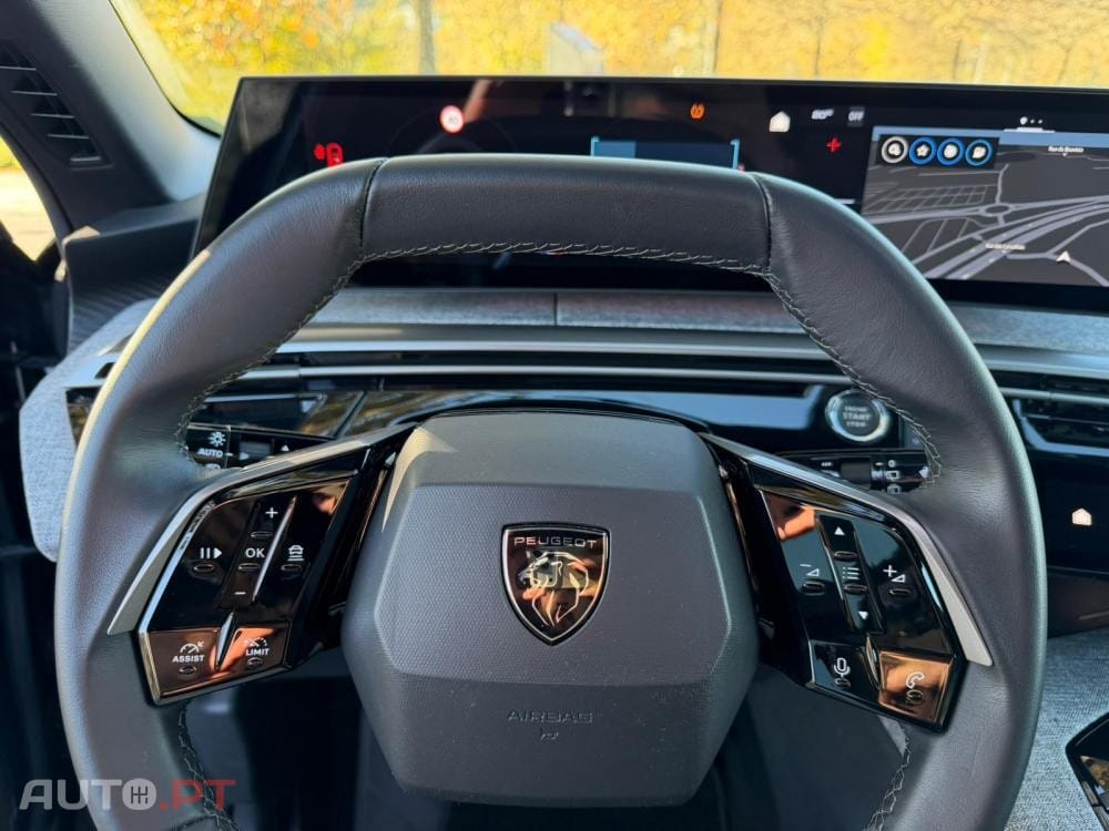 Peugeot 5008 Hybrid 136 e-DSC Allure Pack