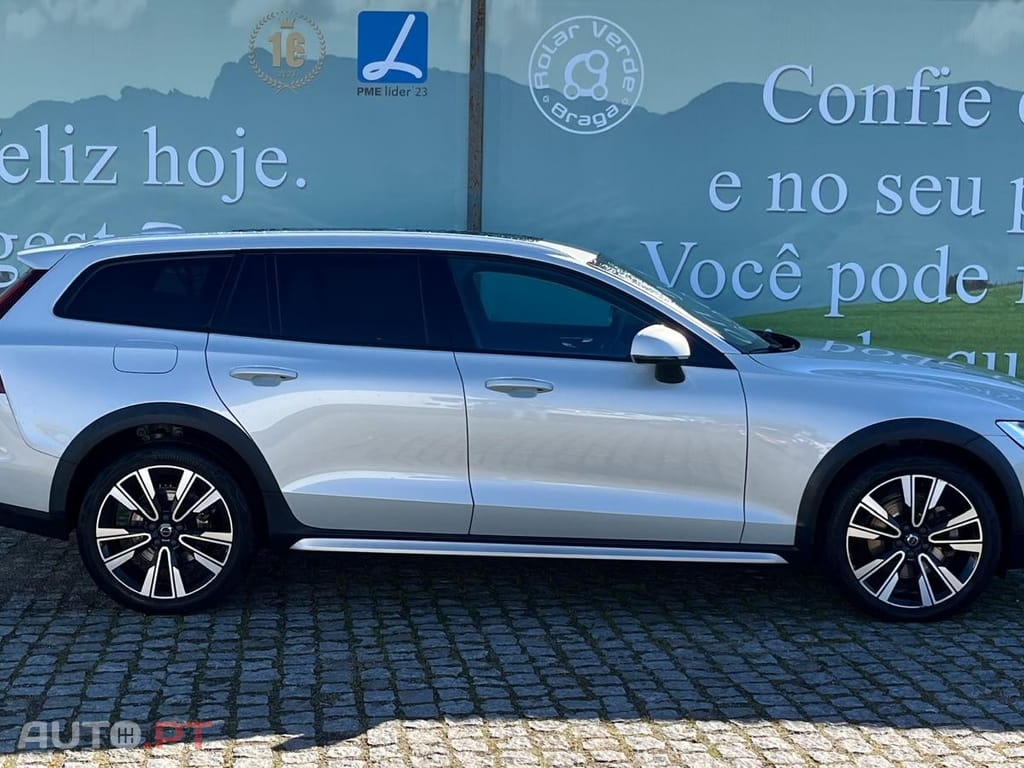 Volvo V60 Cross Country 2.0 B4 Geartronic