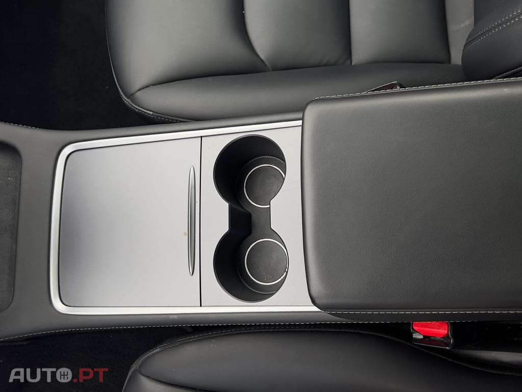 Tesla Model 3 Standard Range Plus RWD