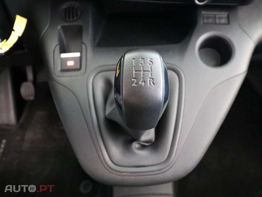 Peugeot Partner 1.5 BlueHDi Asphalt Standard