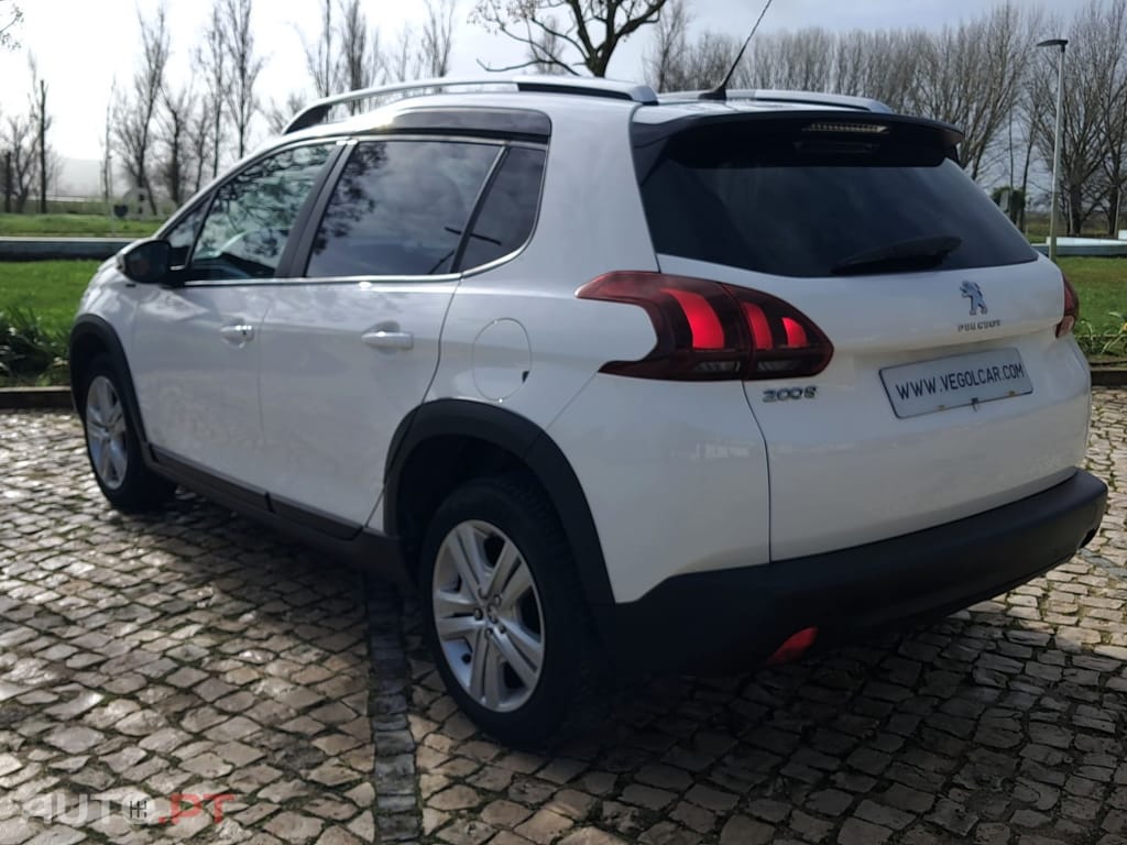 Peugeot 2008 1.5 BlueHDi Signature