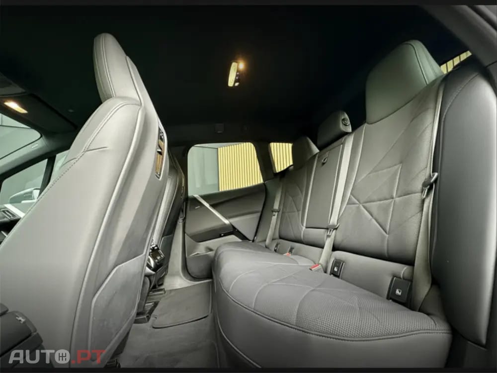 BMW iX xDrive 40 Pack Desportivo
