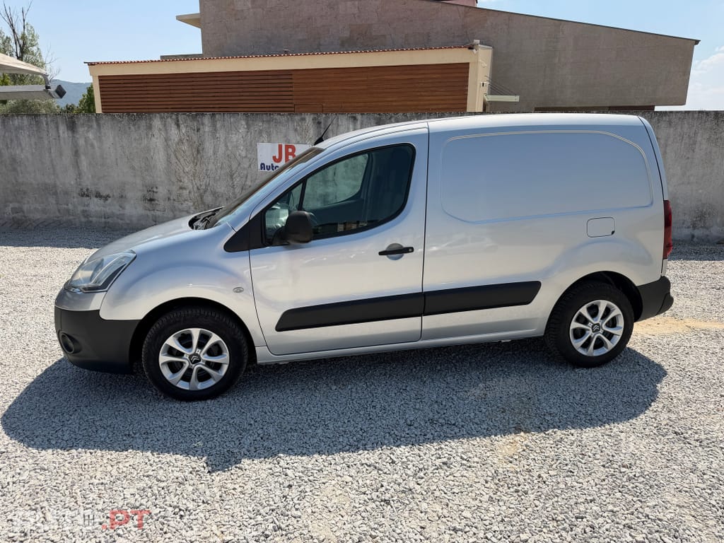 Citroen Berlingo 1.6 HDI 3LUG c/ GPS e AC