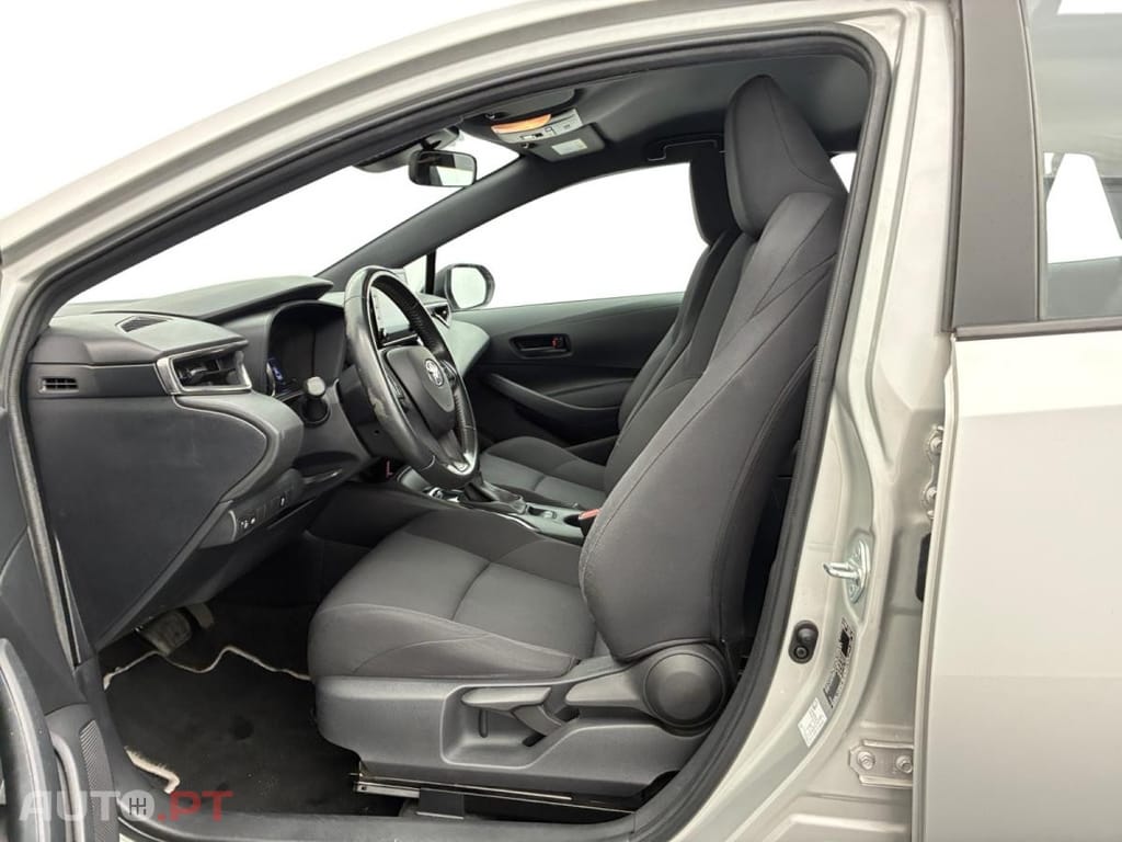 Toyota Corolla TS 1.8 Hybrid Active