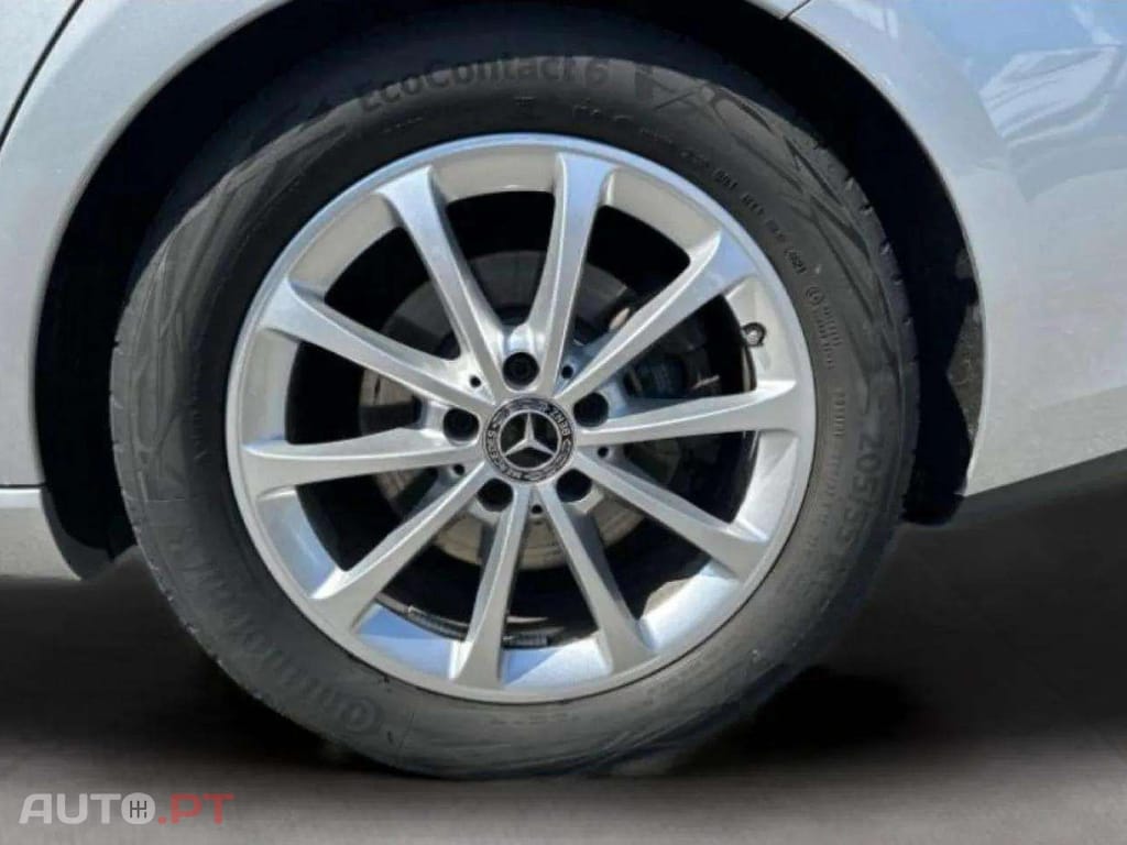 Mercedes-Benz CLA 180 I.V.A DEDUTÍVEL d Shooting Brake Style Plus