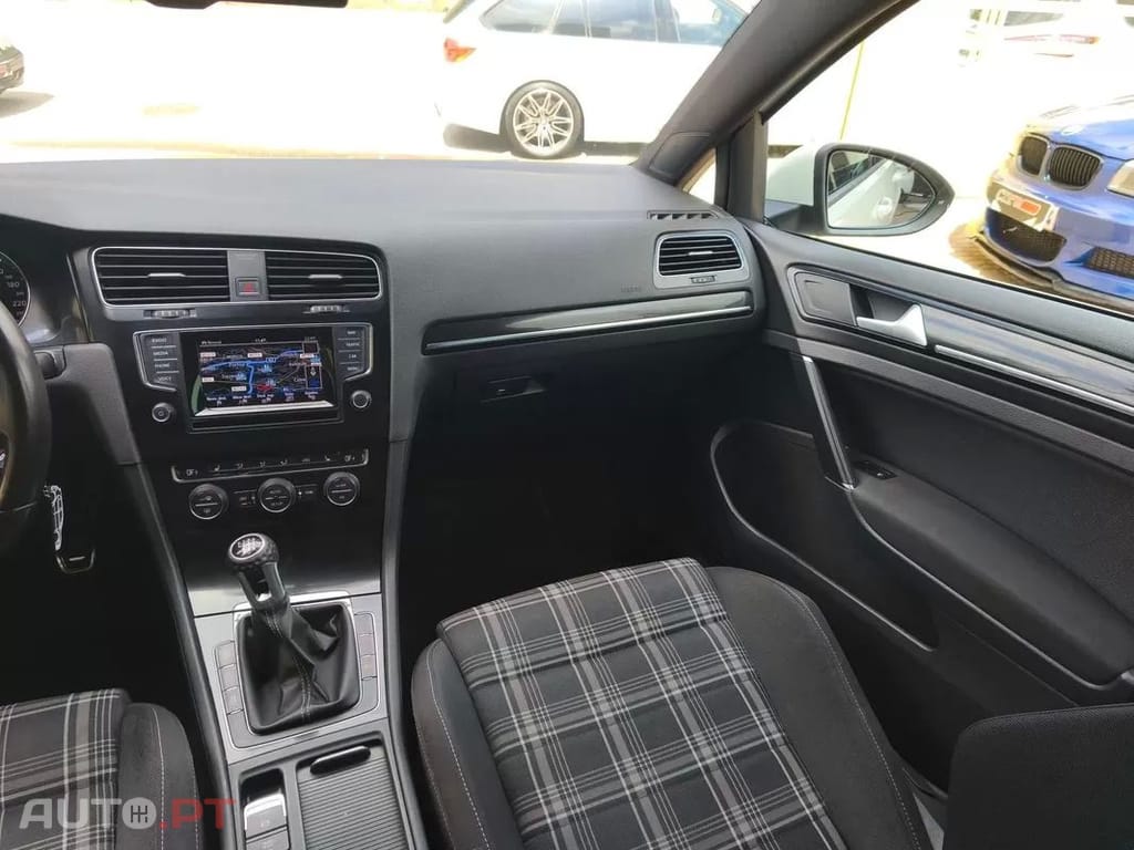 Volkswagen Golf 2.0 TDi GTD