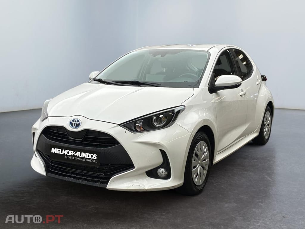Toyota Yaris 1.5 Hybrid Dynamic Business + Zero Academy
