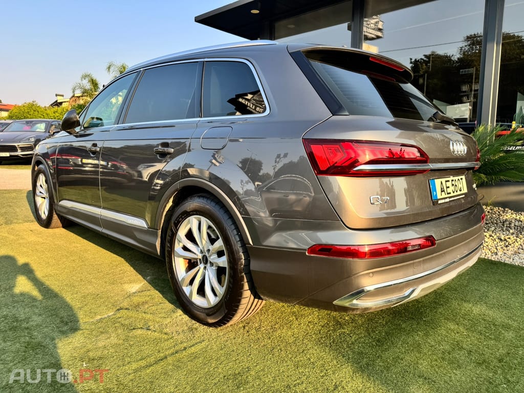 Audi Q7 55 TFSIe quattro Tiptronic