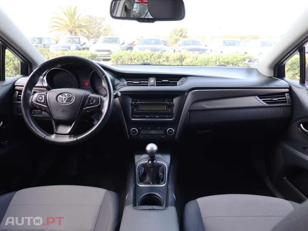 Toyota Avensis Touring Sports 1.6 D-4D Comfort