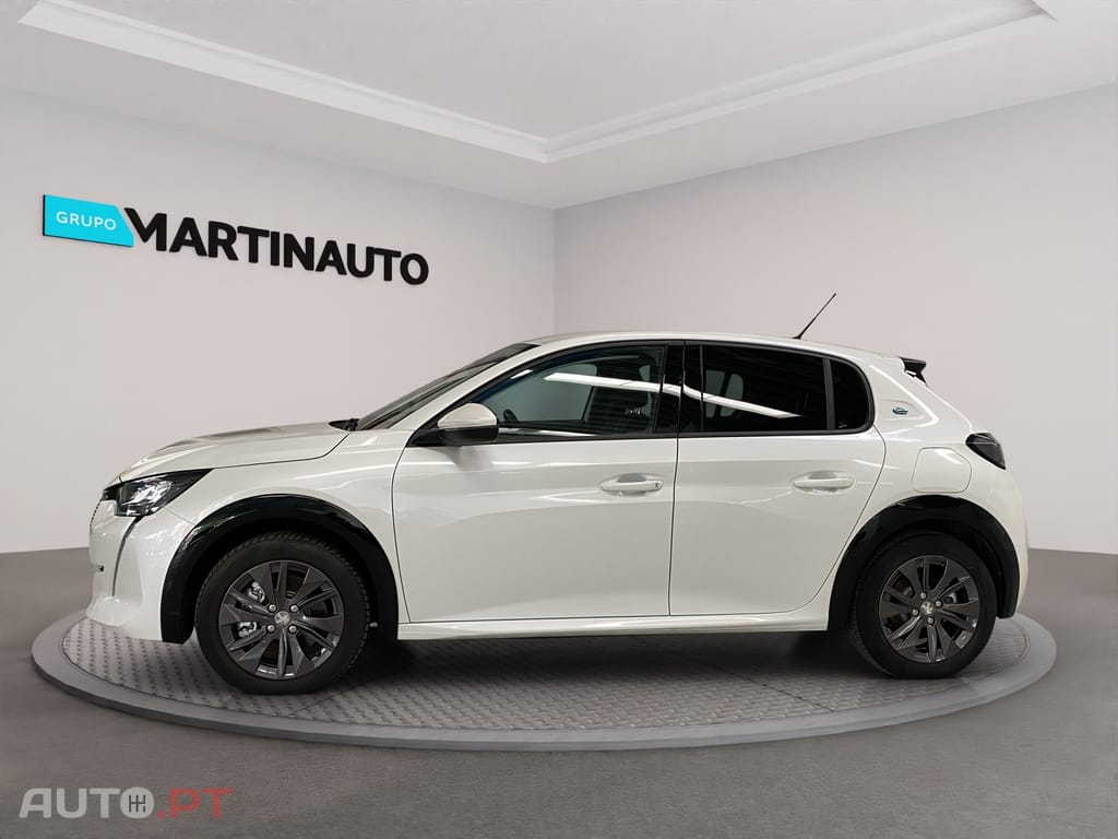 Peugeot E-208 50 kWh Allure Pack