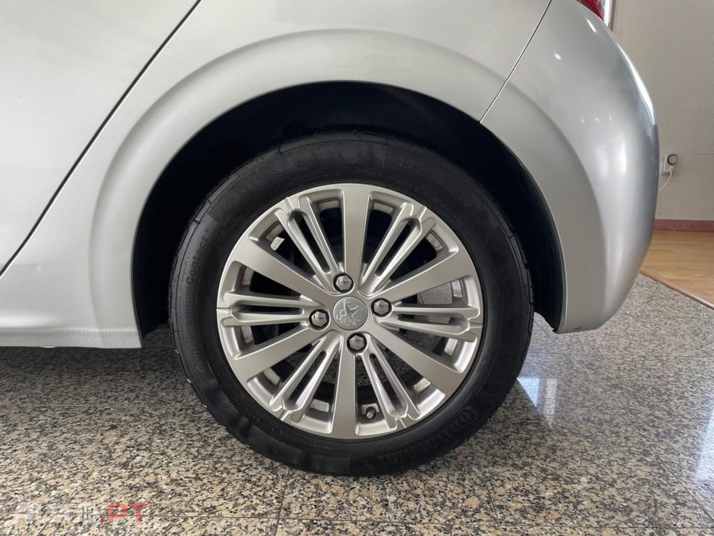 Peugeot 208 1.6 BlueHDi Style