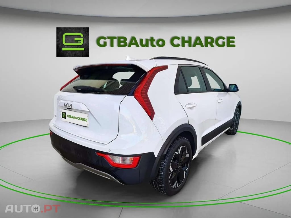 Kia Niro EV 64 kWh I.V.A DEDUTÍVEL 