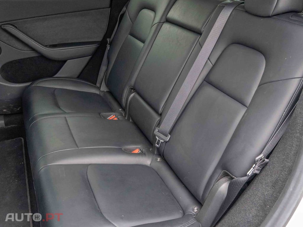 Tesla Model Y Long Range Dual Motor AWD