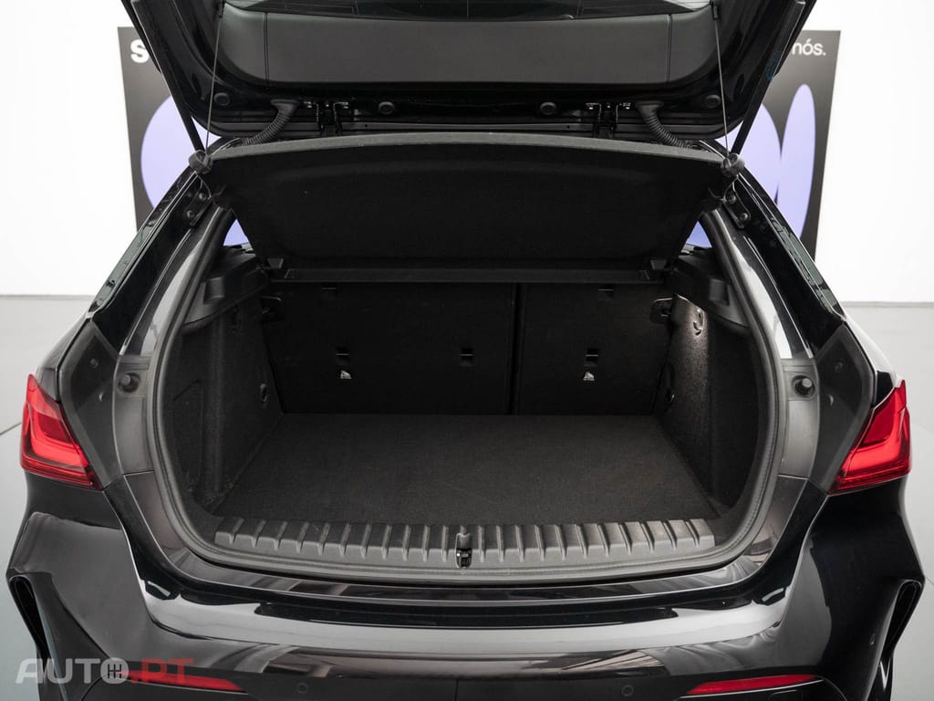 BMW 118 i Pack Desportivo M Auto