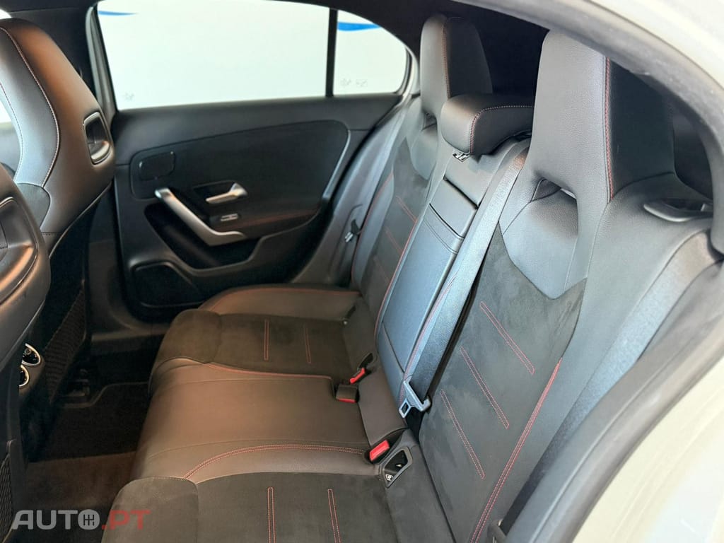 Mercedes-Benz A 250 e AMG Line