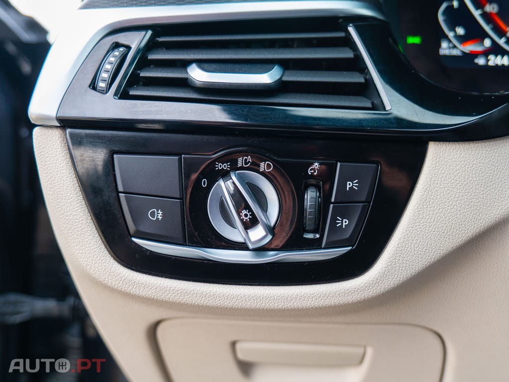 BMW 520 d Pack Desportivo M Auto