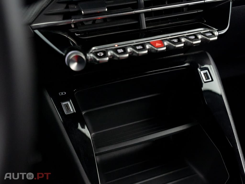 Peugeot E-208 50 kWh Active Pack