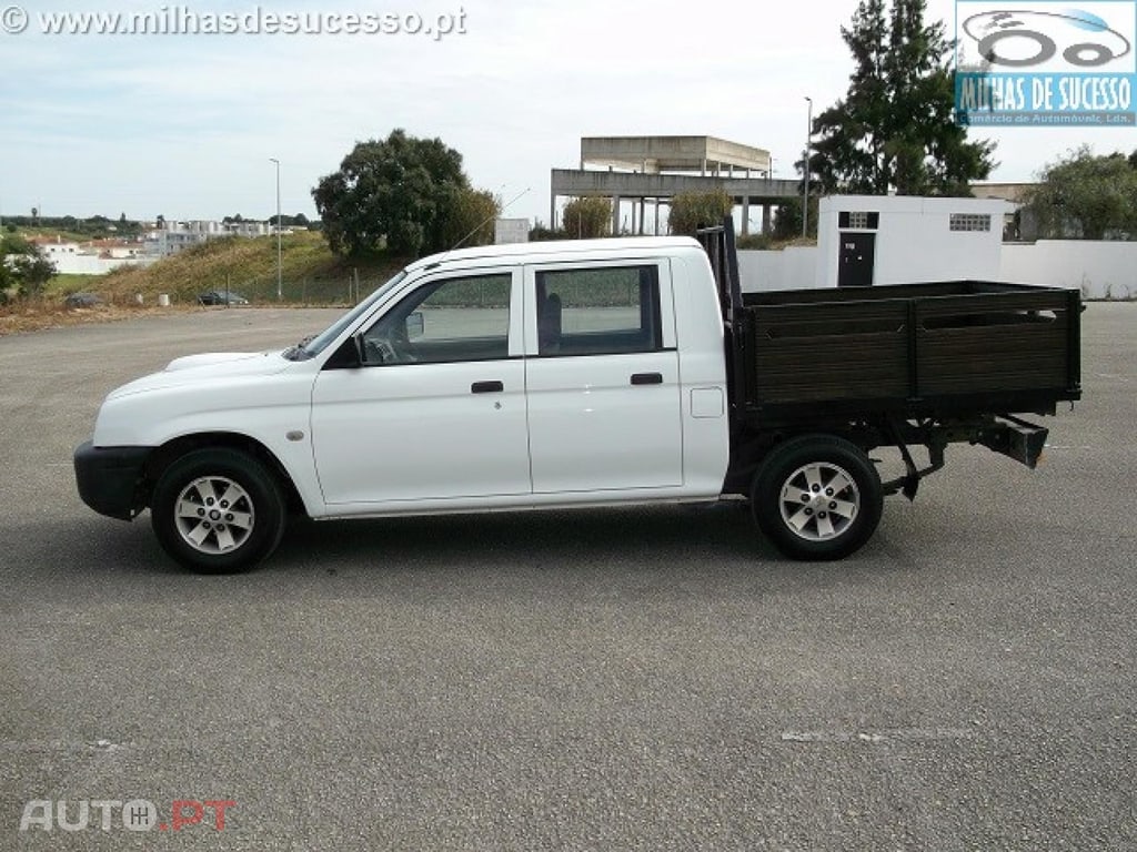 Mitsubishi L200 2.5 TD 4X2 CD (C/IVA)