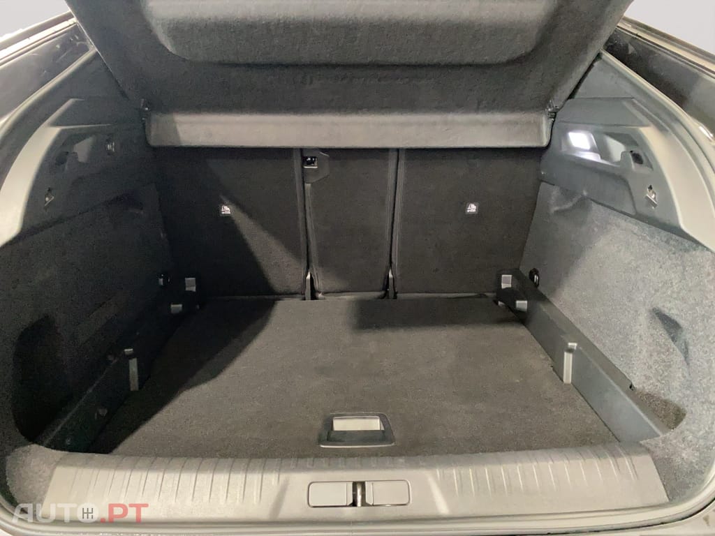 Peugeot 3008 1.2 Hybrid Allure e-DCS6