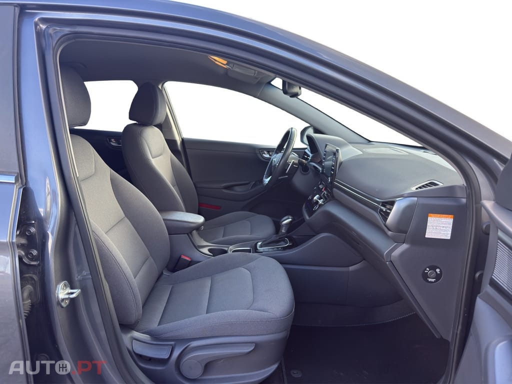 Hyundai Ioniq 1.6 GDI PHEV