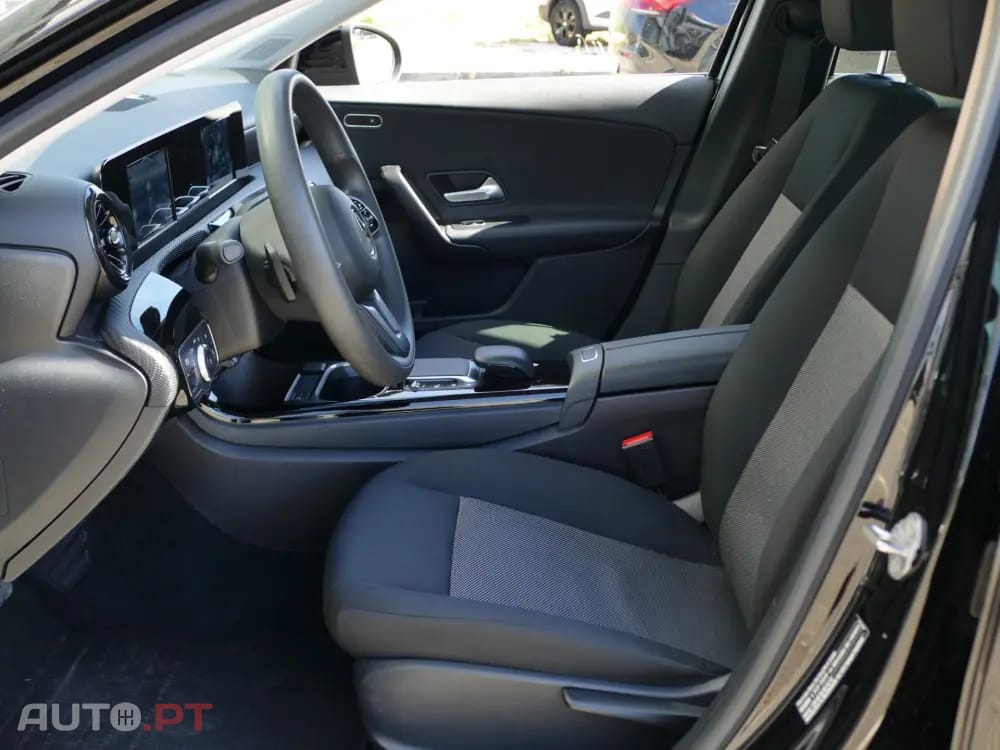 Mercedes-Benz A 250 e
