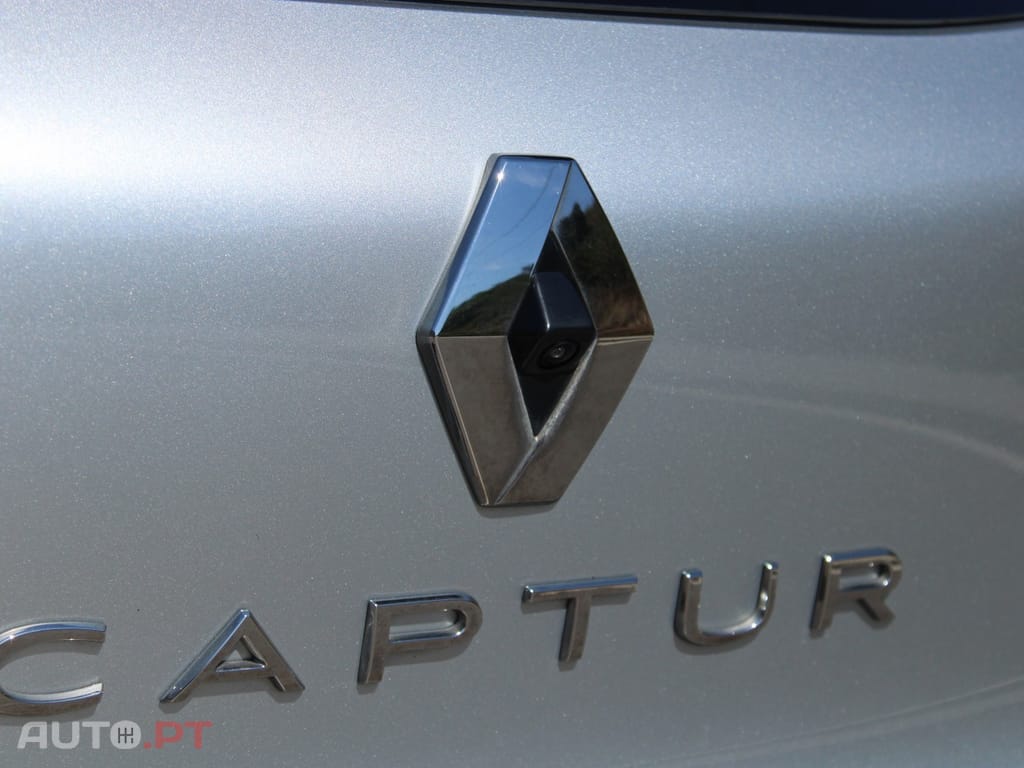 Renault Captur 1.0 TCe Techno Bi-Fuel