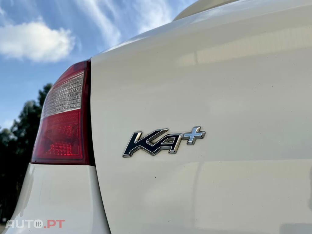 Ford KA 1.2 Ti-VCT White & Black Edition