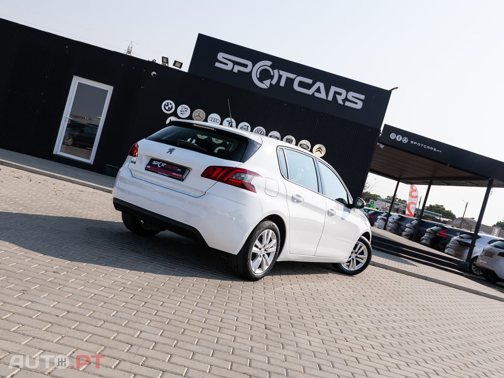 Peugeot 308 1.5 BlueHDi Business Line